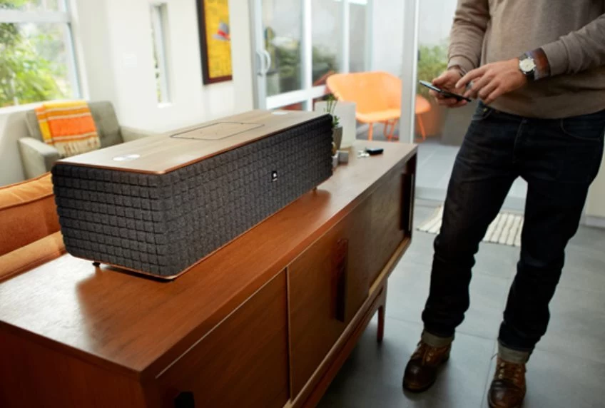 JBL Authentics L16