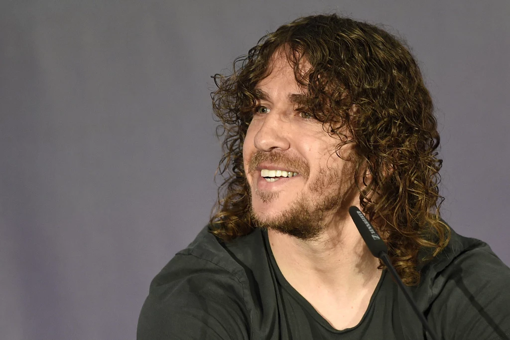 Carles Puyol na specjalnie zosrganizowanej konferencji prasowej poinformował oficjalnie, że żegna się z FC Barcelona i kończy karierę piłkarską Carles Puyol na specjalnie zosrganizowanej konferencji prasowej poinformował oficjalnie, że żegna się z FC Barcelona i kończy karierę piłkarską