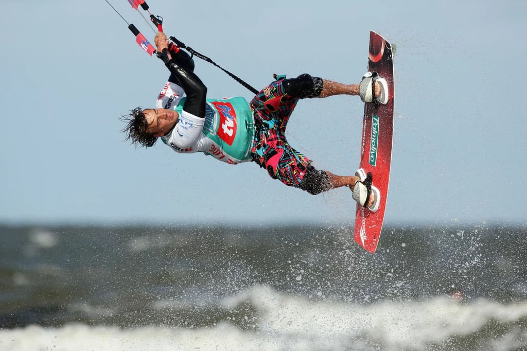Kitesurfing staje się coraz popularniejszy wśrod Polaków Kitesurfing staje się coraz popularniejszy wśrod Polaków