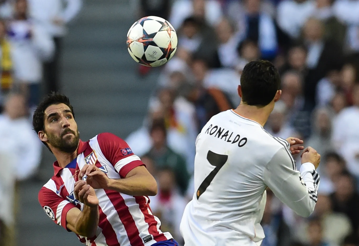 Po raz pierwszy w historii walki o najcenniejsze klubowe trofeum w Europie w finale zmierzyły się dwa zespoły z tego samego miasta