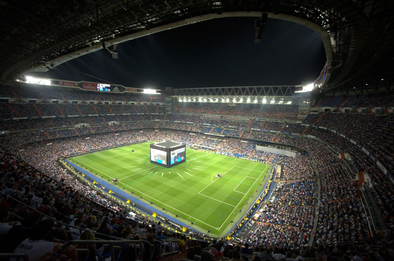 Po raz pierwszy w historii walki o najcenniejsze klubowe trofeum w Europie w finale zmierzyły się dwa zespoły z tego samego miasta