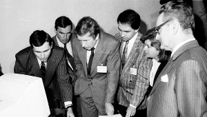 Kraków, 27.05.1990, wybory samorządowe. Komisja Rady Europy nadzorująca przebieg wyborów lokalnych w województwie krakowskim