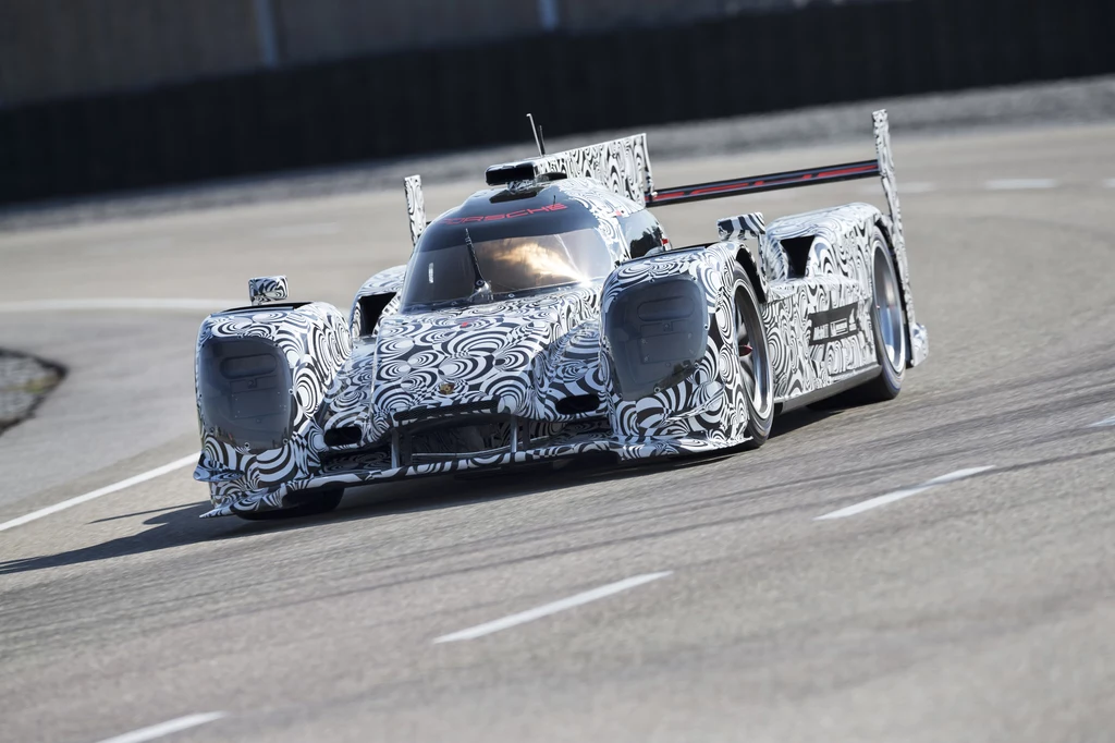  Porsche na Le Mans 24 Hours 