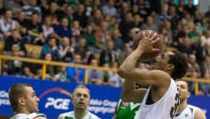 J.P. Prince (z piłką) poprowadził Turów w czwartek do zwycięstwa