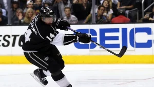 Justin Williams zdobywa zwycięską bramkę dla Kings