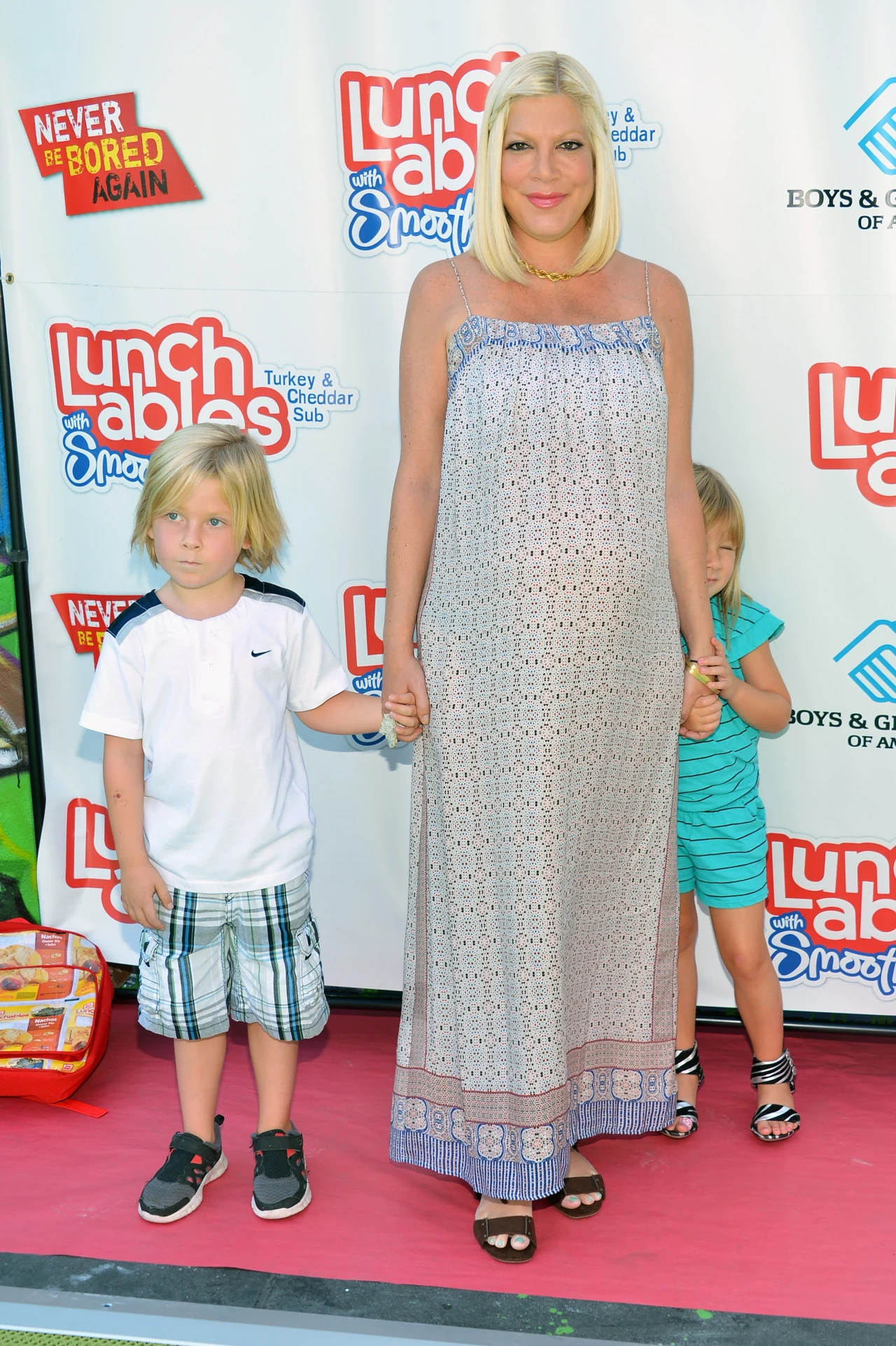Tori Spelling z synkiem Tori Spelling z synkiem