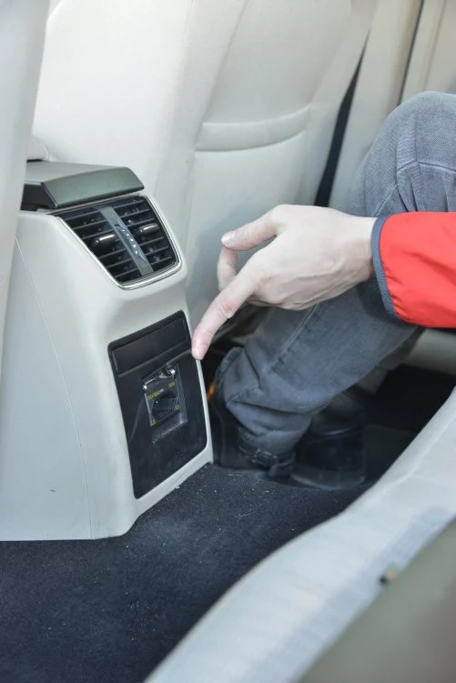 GNIAZDO ELEKTRYCZNE 230V