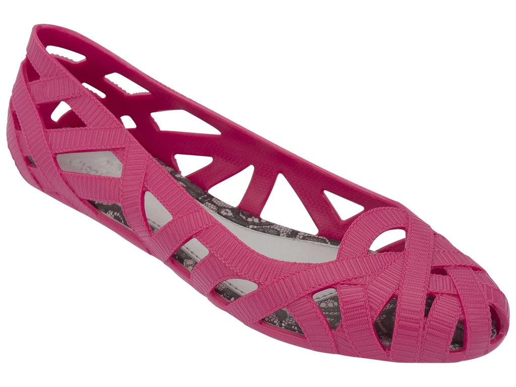 Sekret sukcesu marki Melissa tkwi w innowacyjnej technologii - tworzywie Mel-Flex. Buty wykonane są z pachnącej gumy, która idealnie przylega do stopy. Sekret sukcesu marki Melissa tkwi w innowacyjnej technologii - tworzywie Mel-Flex. Buty wykonane są z pachnącej gumy, która idealnie przylega do stopy.