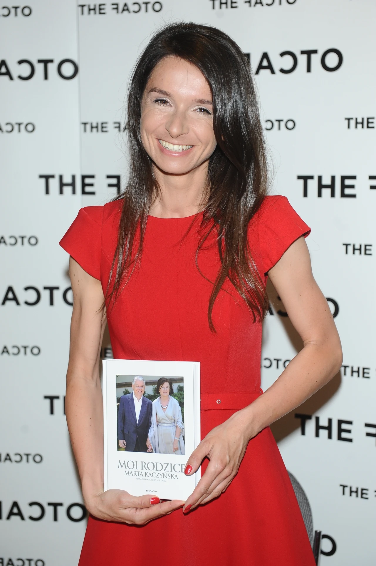 Marta Kaczyńska promuje książkę o swoich rodzicach Marta Kaczyńska promuje książkę o swoich rodzicach