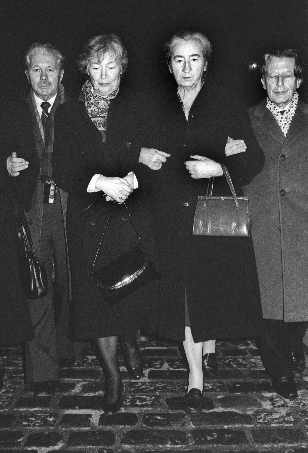 Warszawa, 22.12.1990, Katedra św Jana, uroczysta msza za ojczyznę po przekazaniu przez prezydenta na uchodźstwie Ryszarda Kaczorowskiego insygniów władzy 