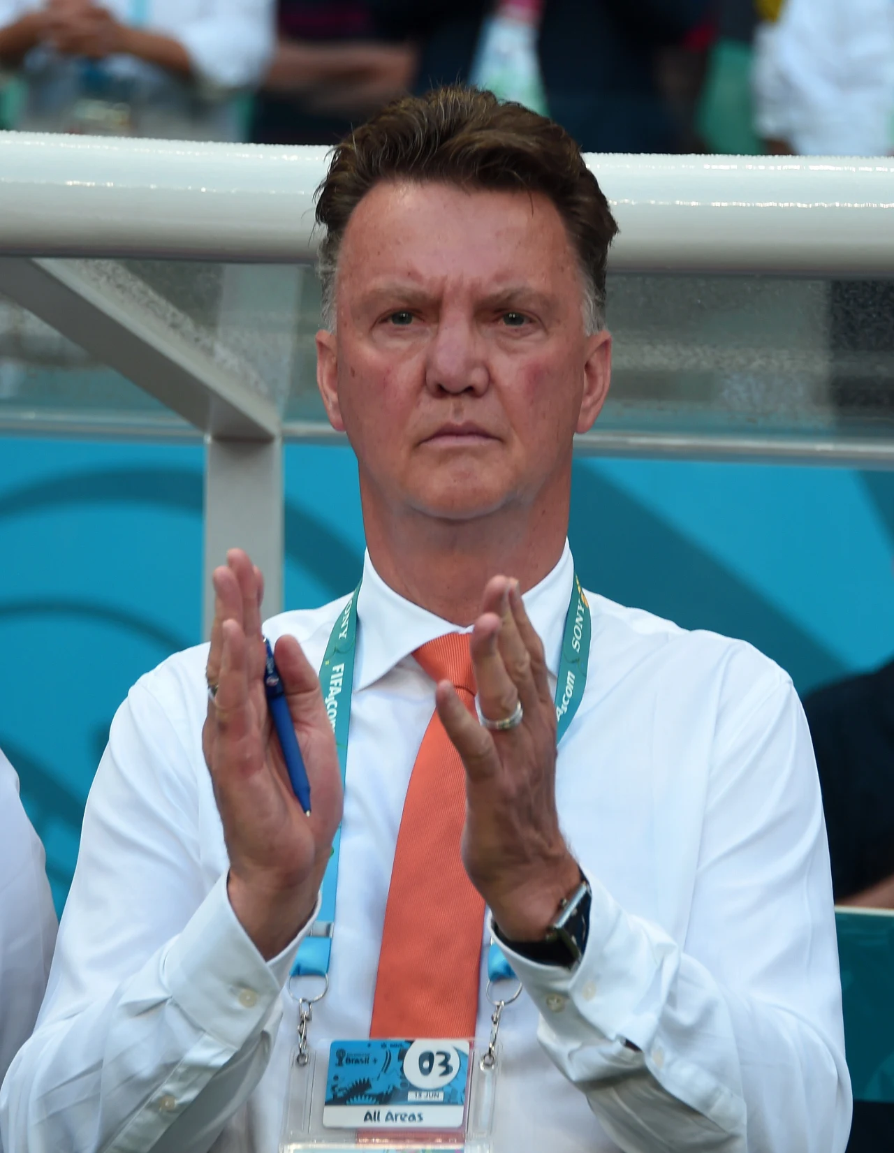 Tego się nikt nie spodziewał. Mistrzowie świata Hiszpanie przegrali z wicemistrzami Holendrami aż 1-5 na mundialu w Brazylii Tego się nikt nie spodziewał. Mistrzowie świata Hiszpanie przegrali z wicemistrzami Holendrami aż 1-5 na mundialu w Brazylii