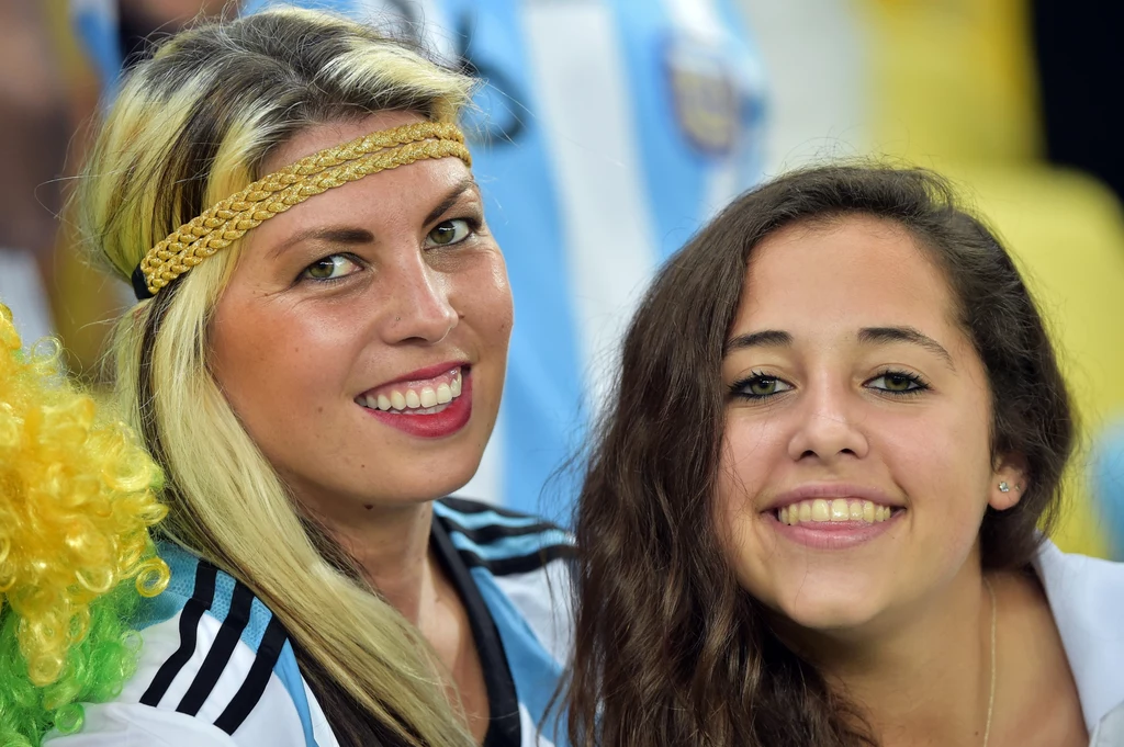 Dziewczyny na meczach Mundialu 2014 Dziewczyny na meczach Mundialu 2014