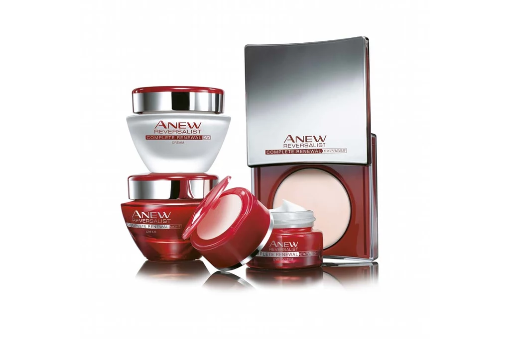 Technologicznie linia kosmetyków do pielęgnacji cery 35+ AVON Anew Reversalist