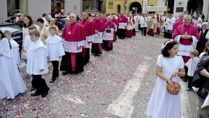 Procesja (zdj. ilustracyjne)