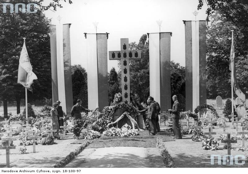 Grób gen. W. Sikorskiego po uroczystościach pogrzebowych, 16.07.1943