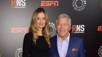 Bob Kraft i Ricki Noel Lander   