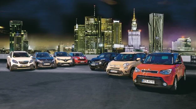 Od lewej: Opel Mokka 1.4 Turbo Enjoy, Peugeot 2008 1.6 VTi Allure, Renault Captur TCe 120 EDC Intens, Mini Countryman Cooper, Nissan Juke 1.6 N-Tec, Fiat 500L Trekking 1.4 T-Jet 16V 120, Kia Soul 1.6 GDI XL Od lewej: Opel Mokka 1.4 Turbo Enjoy, Peugeot 2008 1.6 VTi Allure, Renault Captur TCe 120 EDC Intens, Mini Countryman Cooper, Nissan Juke 1.6 N-Tec, Fiat 500L Trekking 1.4 T-Jet 16V 120, Kia Soul 1.6 GDI XL