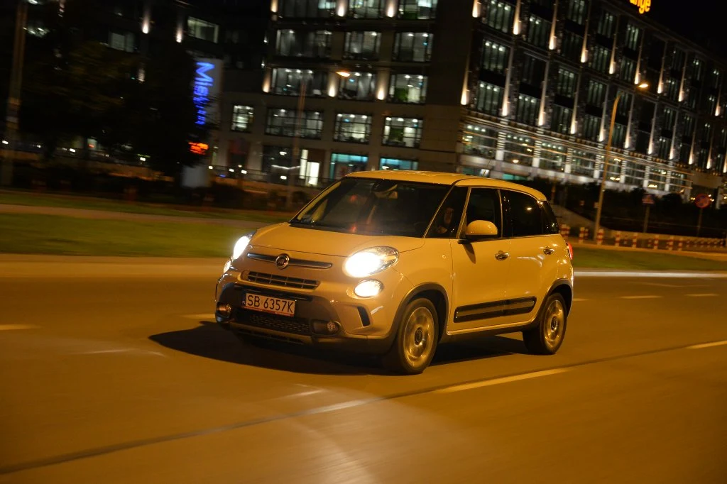 Fiat 500L Trekking 1.4 T-Jet 16V 120 Fiat 500L Trekking 1.4 T-Jet 16V 120