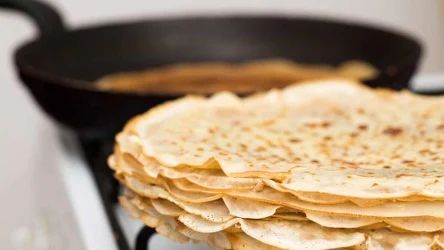 Co dodać do naleśników, aby się nie rozpadały?