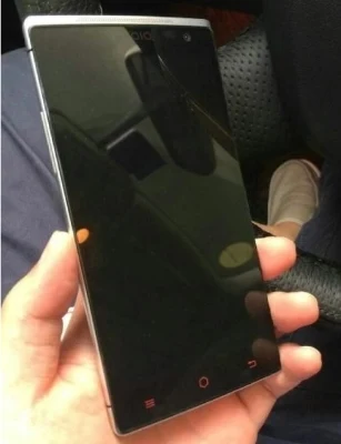 ZTE Nubia Z7.   Fot. Phone Arena