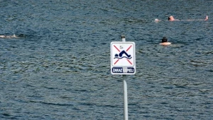 Zakaz kąpieli (zdjęcie ilustracyjne)