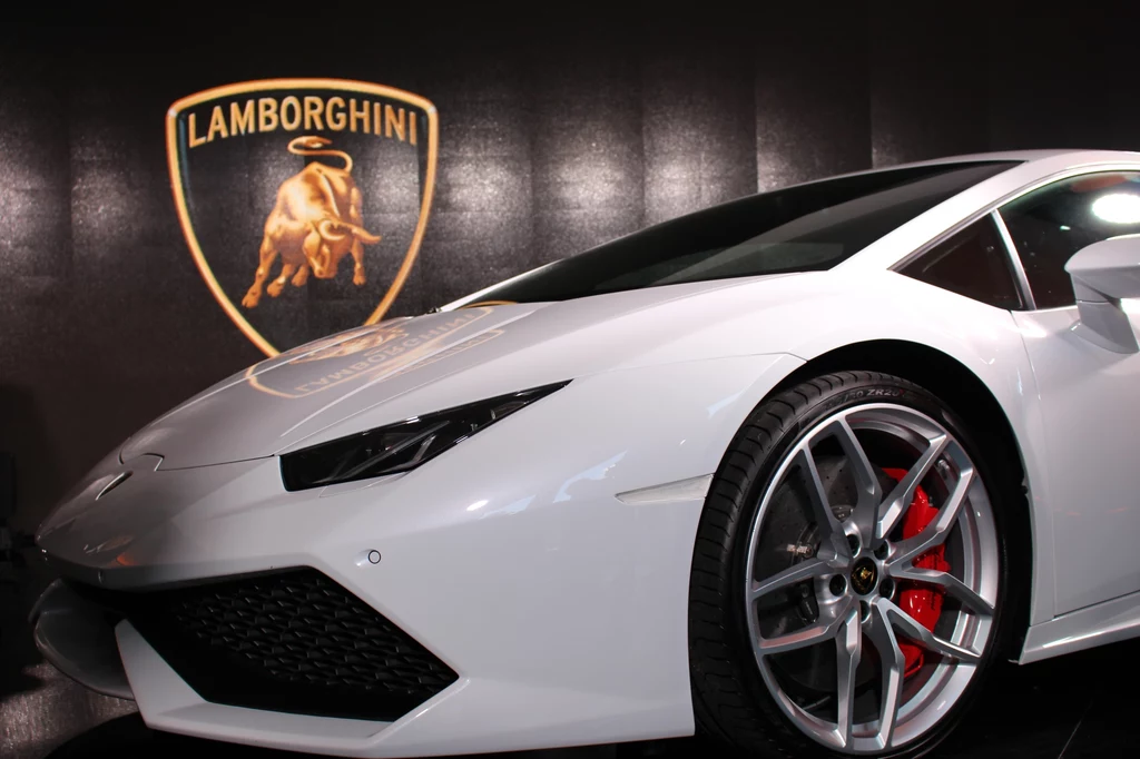 Najtańsze Lambo kosztuje niewiele ponad milion złotych. Górna granica ceny praktycznie nie istnieje...