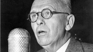 George Marshall przedstawia program pomocy , Uniwersytet Harvarda, 5 czerwca 1947 roku