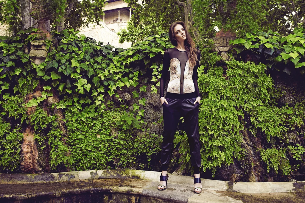 Zdjęcia: Tomasz Mąkolski / makolski.com Stylizacja - Kaja Miros / mustache.pl Modelka - Karolina Karolkiewicz / modelplus Zdjęcia: Tomasz Mąkolski / makolski.com Stylizacja - Kaja Miros / mustache.pl Modelka - Karolina Karolkiewicz / modelplus