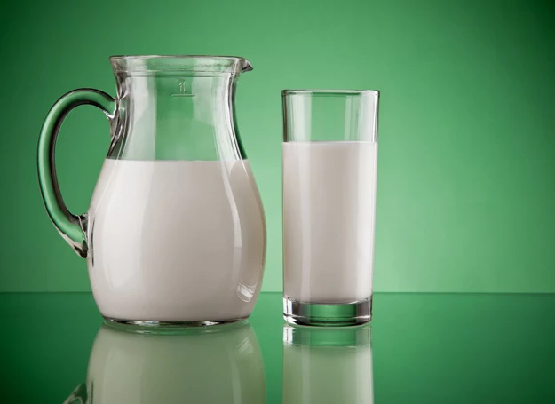 Mleko modyfikowane jest wzbogacone w niezbędne składniki mineralne.