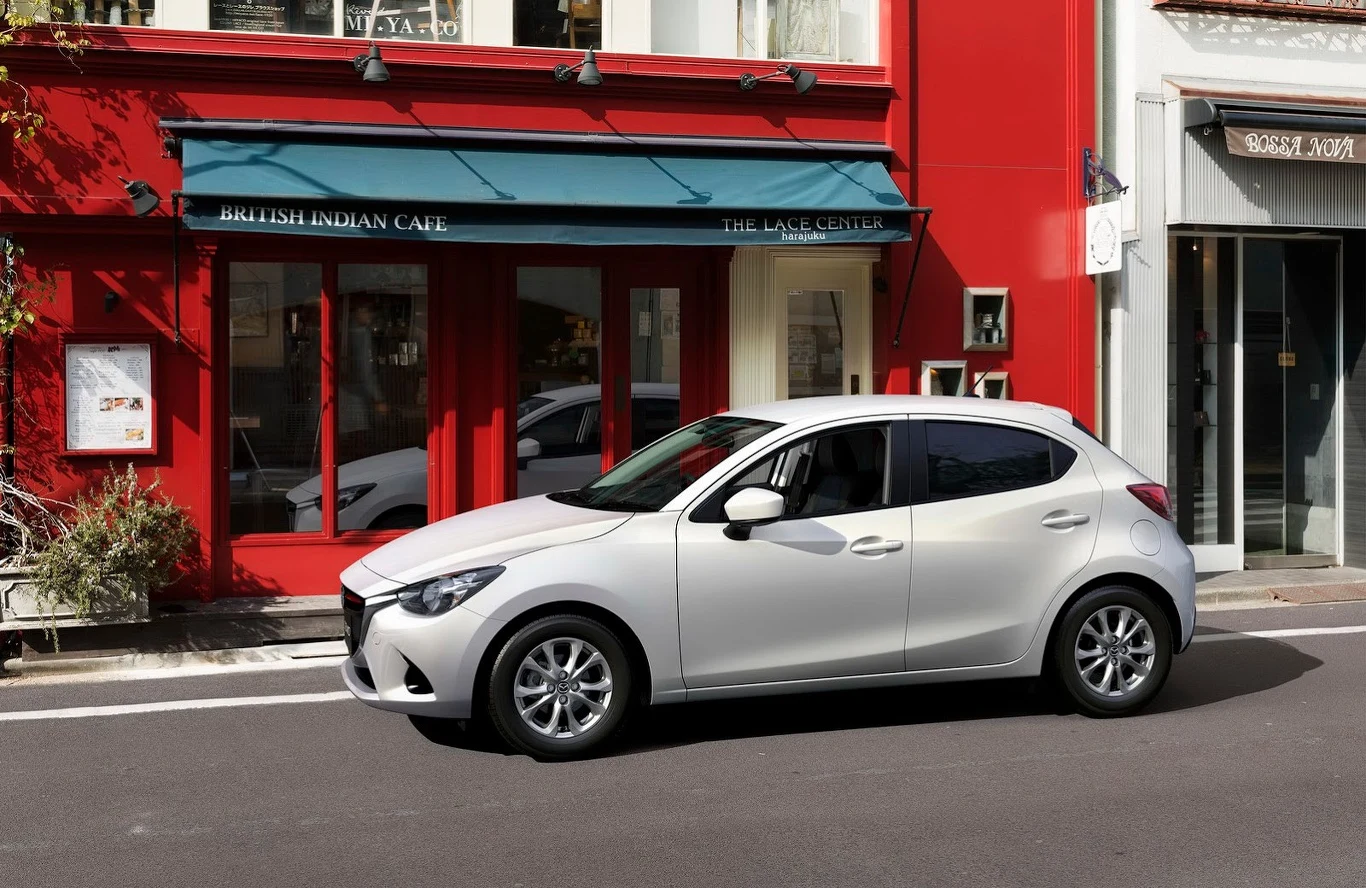 Mazda 2/Demio (2015)