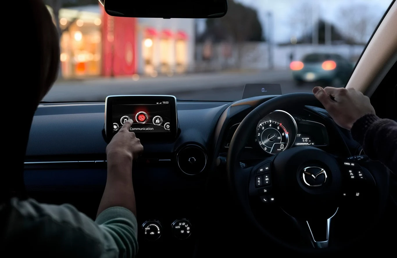Mazda 2/Demio (2015)