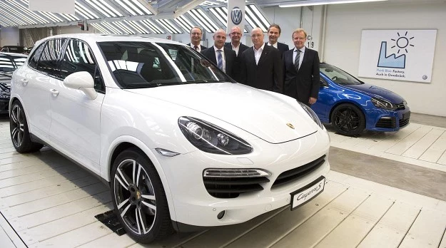 Pilotażowy montaż Cayenne w Osnabrücku. Jesienią Porsche przeprowadzi lifting modelu.