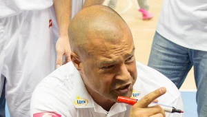 Mike Taylor, trener reprezentacji Polski, podczas towarzyskiego meczu z Czechami