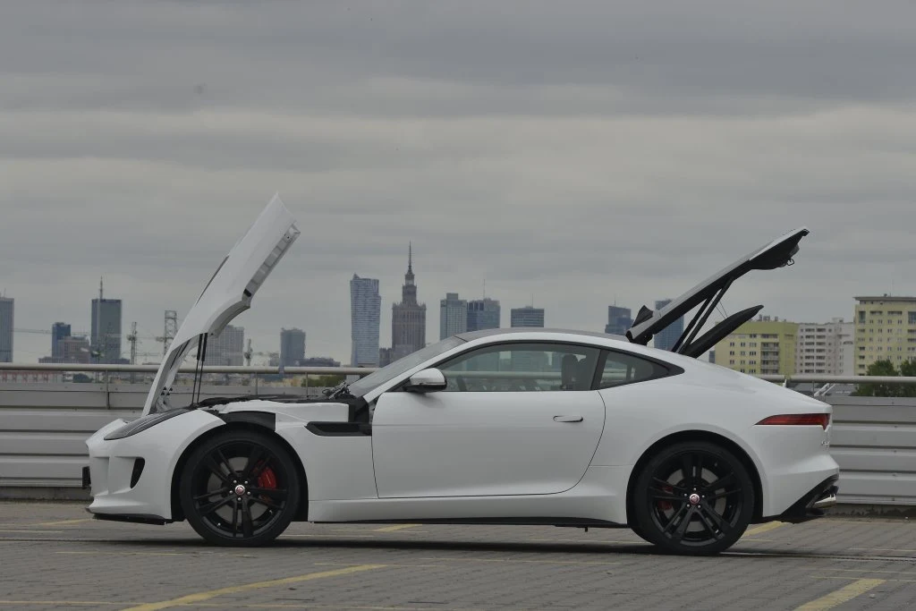 Jaguar F-Type Coupe R
