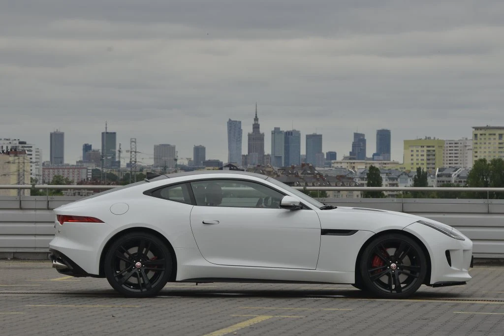 Jaguar F-Type Coupe R