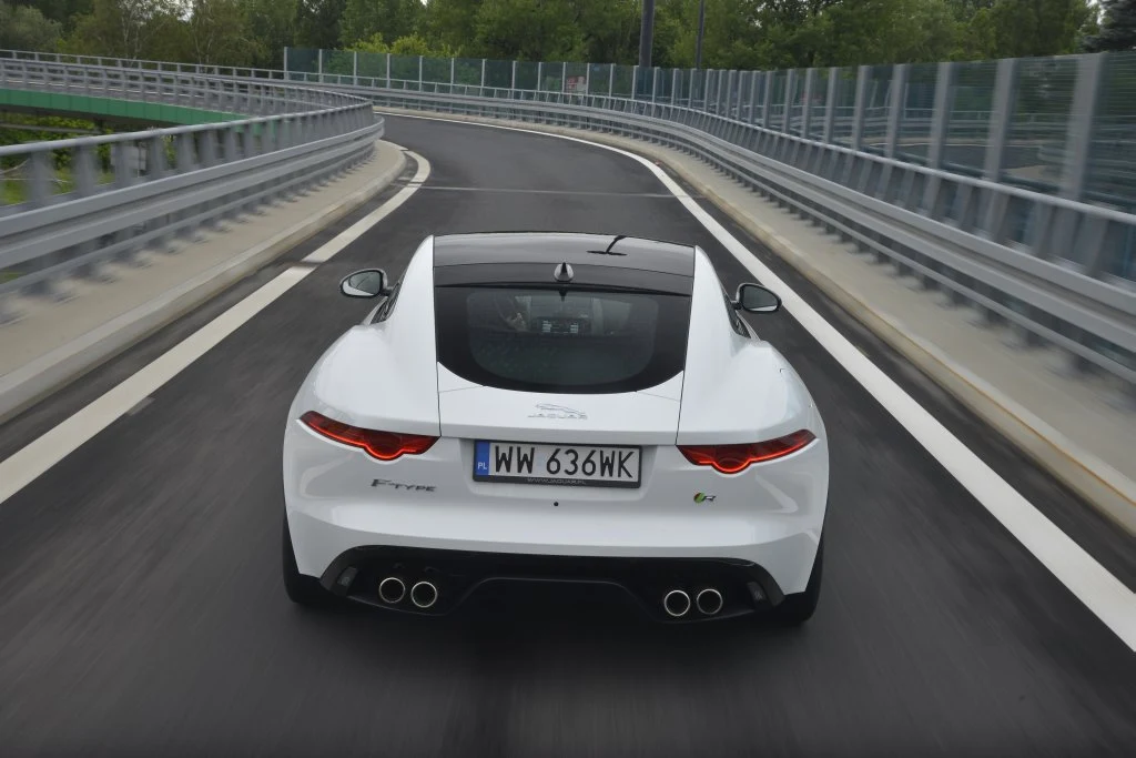 Jaguar F-Type Coupe R