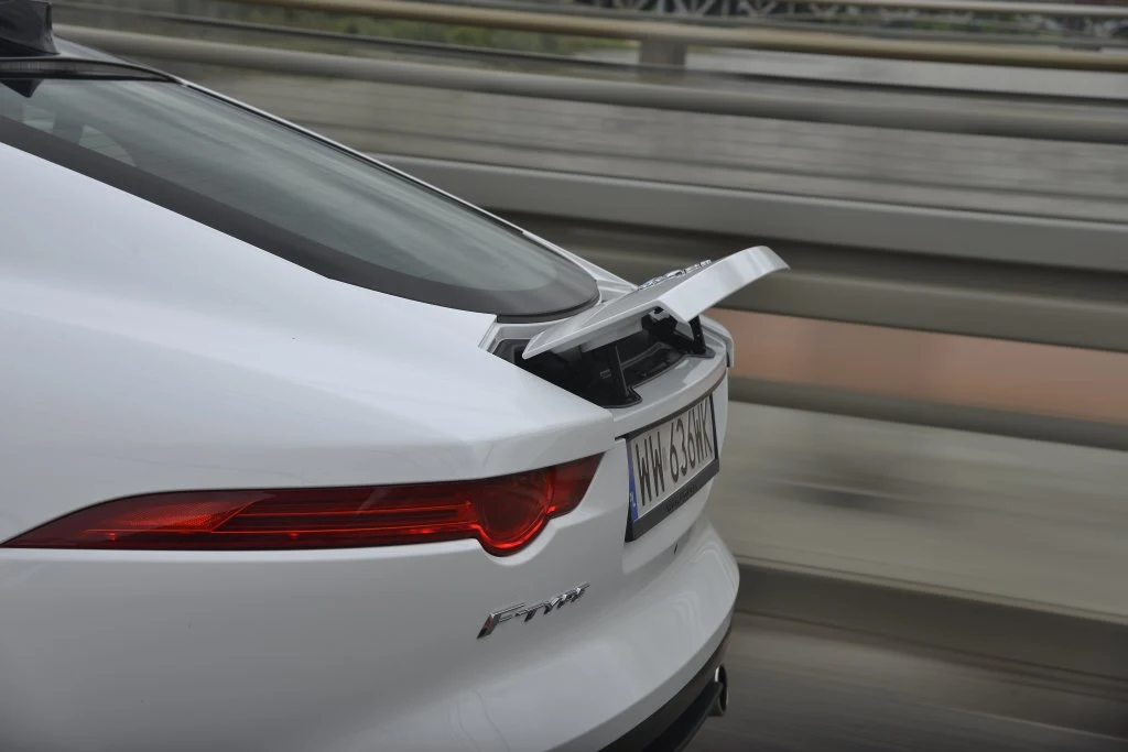 Jaguar F-Type Coupe R