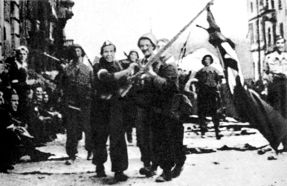 Pierwsze dni Powstania Warszawskiego, 1944