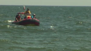 Przepłynął wpław Zatokę Gdańską. Zbiera pieniądze dla chorego chłopca