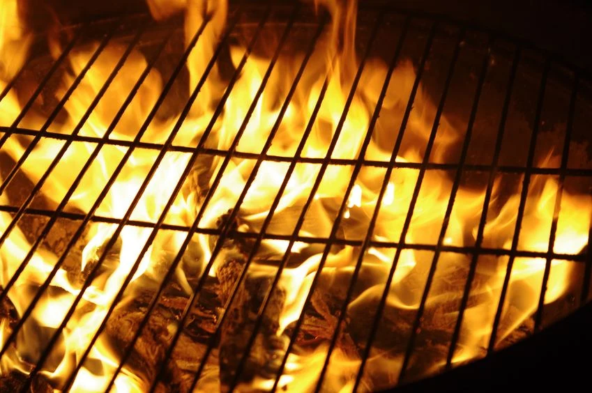 Grillowanie wcale nie jest tak zdrowe, jak się wydaje Grillowanie wcale nie jest tak zdrowe, jak się wydaje