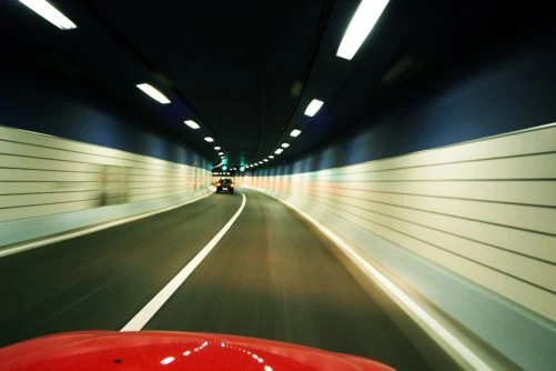 poza obszarem zabudowanym taki odstęp za poprzedzającym pojazdem poza obszarem zabudowanym taki odstęp za poprzedzającym pojazdem