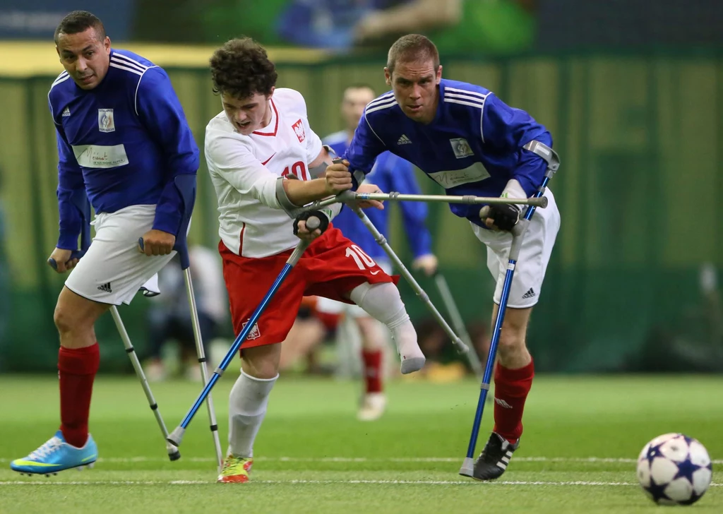 Mecz ampfutbolowej reprezentacji Polski i Francji w Warszawie. "Biało-czerwoni" zremisowali 4:4.