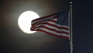 Rozbłysk pocisku nuklearnego byłby widoczny z Ziemi