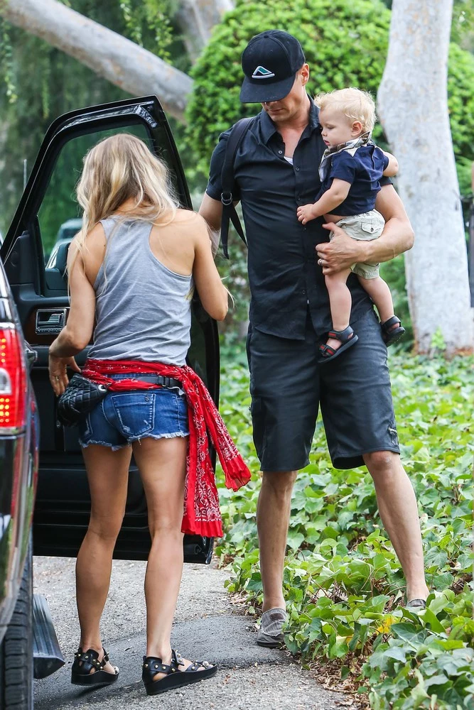 Fergie z synem i Joshem Duhamelem Fergie z synem i Joshem Duhamelem