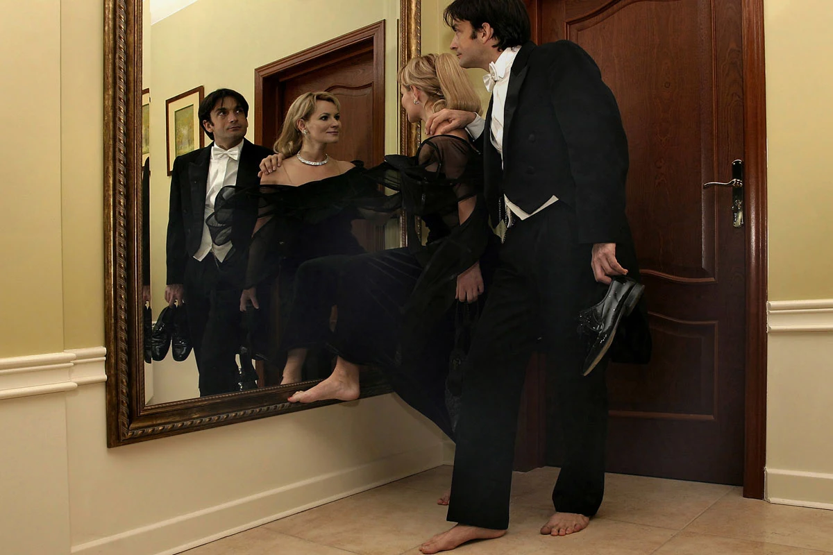 Maciej Pol współpracuje na stałe z warszawskimi teatrami, prowadząc konsultacje do sztuk Maciej Pol współpracuje na stałe z warszawskimi teatrami, prowadząc konsultacje do sztuk