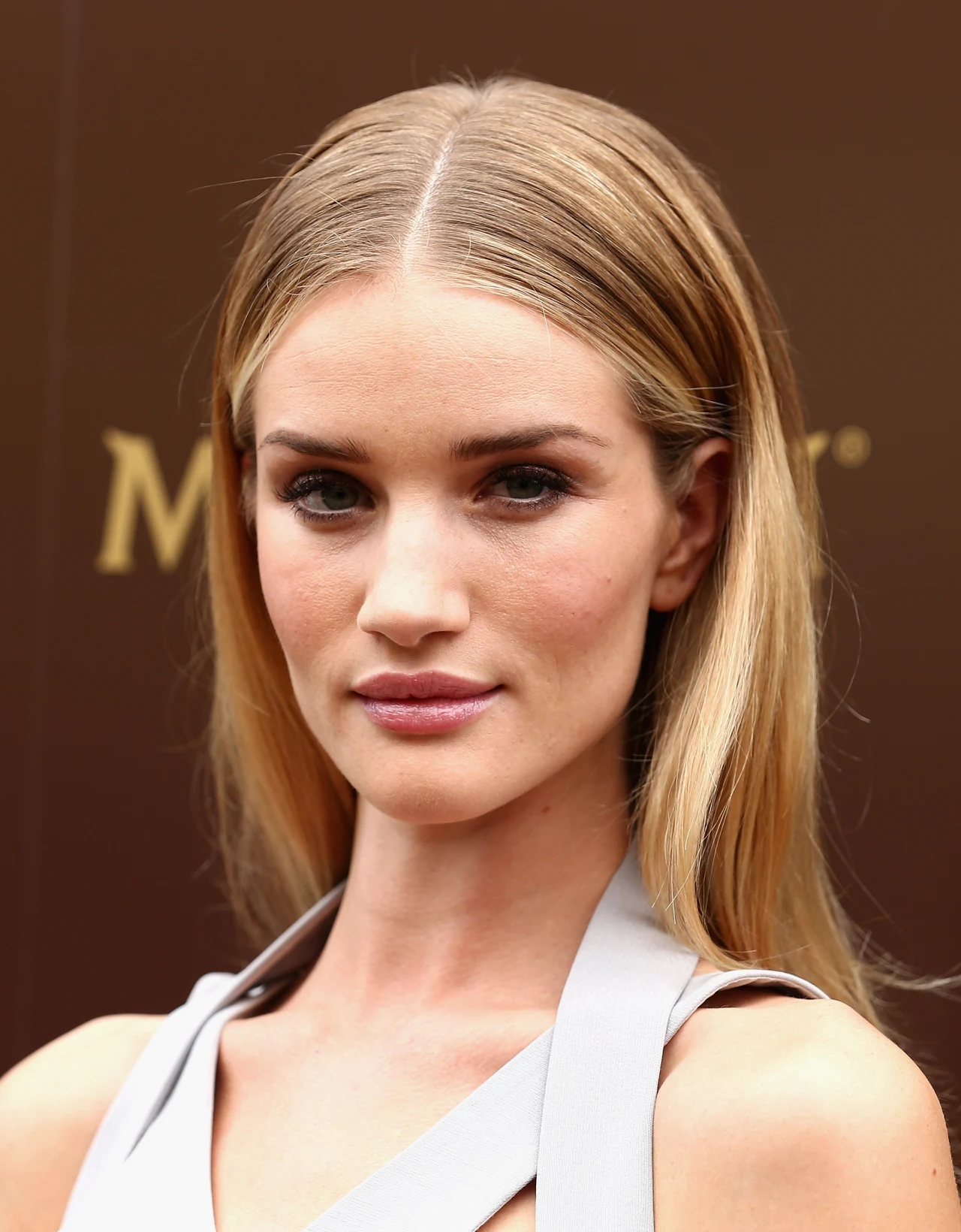 Rosie Huntington-Whiteley nie chciała zdradzić szczegółów uroczystości Rosie Huntington-Whiteley nie chciała zdradzić szczegółów uroczystości