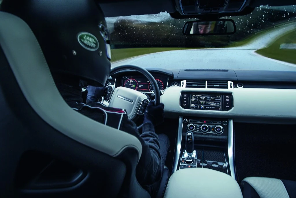 Range Rover Sport SVR (2015) Range Rover Sport SVR (2015)