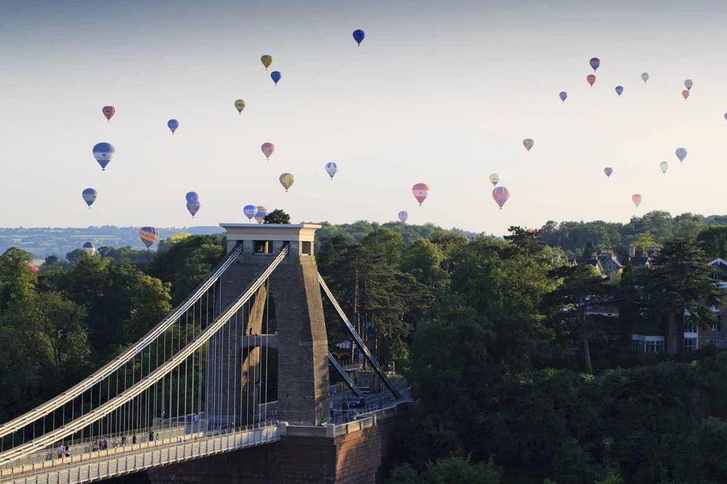 Clifton Suspension Bridge to symbol Bristolu