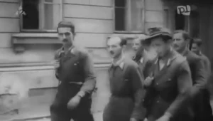 Kadr z filmu "Warszawa walczy"
