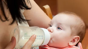 Skazę białkową utożsamia się z alergią na mleko